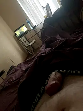 Snapshot of EmittingDebater chatting on December 1, 2025, 6:36 am EmittingDebater online show from December 1, 2025, 6:36 am