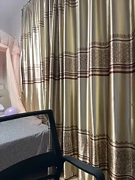 A-ZJunn online show from April 30, 2026, 12:56 pm