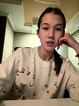 Snapshot of lilXdomii chatting on December 15, 2025, 9:31 pm lilXdomii online show from December 15, 2025, 9:31 pm