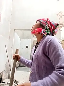 Snapshot of Pretty-haert chatting on February 3, 2026, 6:51 am Pretty-haert online show from February 3, 2026, 6:51 am