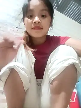 Pretty-haert online show from December 19, 2025, 10:50 am