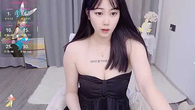 Snapshot of Xania_xx chatting on January 13, 2026, 8:24 pm Xania xx online show from January 13, 2026, 8:24 pm