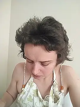 Amy01112 online show from June 3, 2026, 4:33 pm