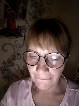 MichelleLove48 online show from April 8, 2026, 8:43 pm