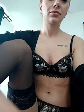 Snapshot of ellie-blue chatting on December 1, 2025, 9:10 am ellie-blue online show from December 1, 2025, 9:10 am