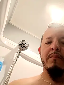 Lalin2323 online show from March 31, 2026, 2:57 am