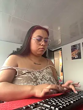 Snapshot of Nahomi150524 chatting on December 1, 2025, 7:48 pm Nahomi150524 online show from December 1, 2025, 7:48 pm