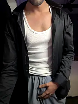 Snapshot of fitboy_xxx chatting on December 19, 2025, 9:39 pm fitboy xxx online show from December 19, 2025, 9:39 pm