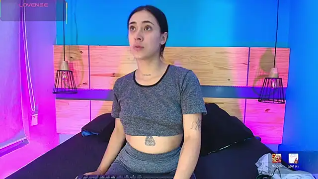 Snapshot of Ariana_collinss chatting on May 8, 2026, 11:58 am Ariana collinss online show from May 8, 2026, 11:58 am