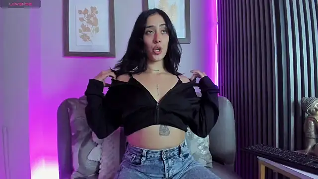 Ariana collinss online show from March 27, 2026, 4:41 pm