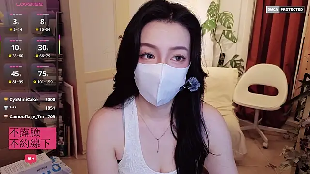 nayomi 34f online show from April 3, 2026, 4:41 am