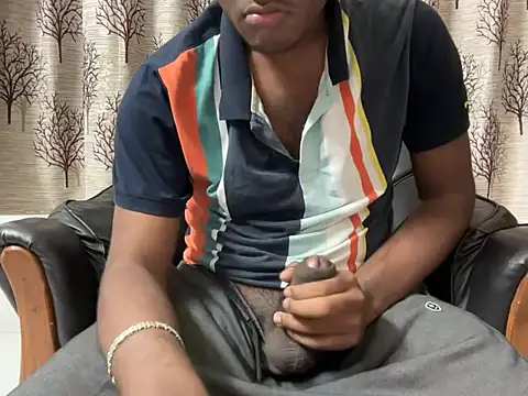 Allex Doexh online show from December 5, 2025, 6:50 pm