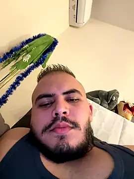 Snapshot of Darnold007 chatting on December 13, 2025, 8:48 pm Darnold007 online show from December 13, 2025, 8:48 pm