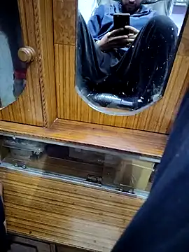 AlphaAura460 online show from December 18, 2025, 7:57 am