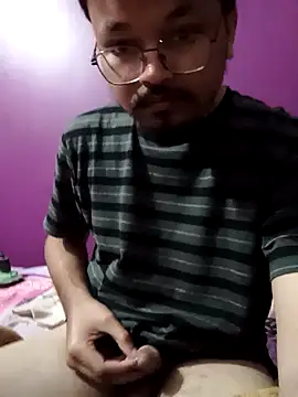 Snapshot of Fz1214 chatting on December 2, 2025, 6:15 am Fz1214 online show from December 2, 2025, 6:15 am