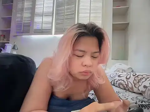 Tina Slick online show from May 22, 2026, 2:53 am