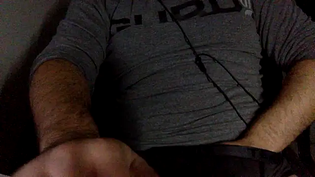 Snapshot of maxricc1 chatting on December 1, 2025, 5:14 pm maxricc1 online show from December 1, 2025, 5:14 pm