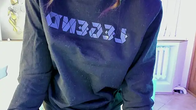 KrisDoeil online show from December 17, 2025, 2:27 am