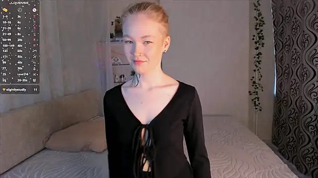 MaireLanda online show from March 23, 2026, 4:34 am