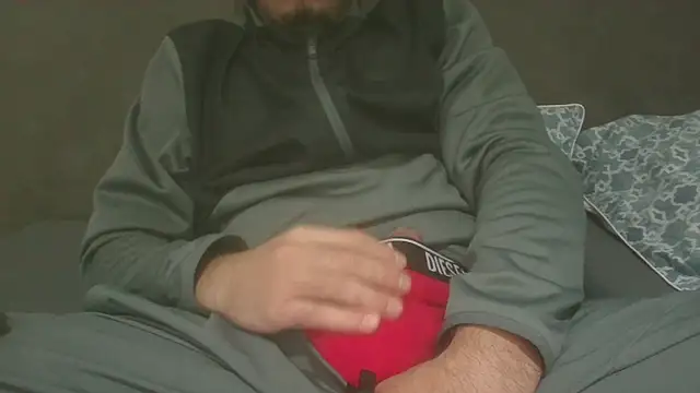 userre08 online show from December 2, 2025, 4:52 pm