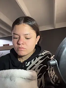 Camila Duarte2 online show from February 16, 2026, 1:21 pm