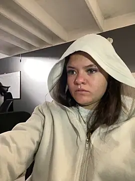 Camila Duarte2 online show from January 19, 2026, 1:26 pm