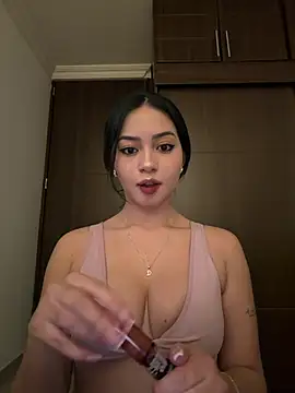 Snapshot of abbymnd1 chatting on August 6, 2026, 1:44 am abbymnd1 online show from August 6, 2026, 1:44 am