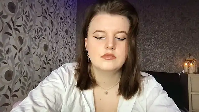 Snapshot of KrisToday chatting on December 3, 2025, 8:58 am KrisToday online show from December 3, 2025, 8:58 am