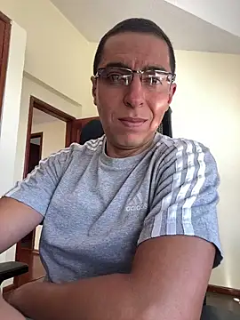 Tu Principe Azul36 online show from June 17, 2026, 1:32 pm
