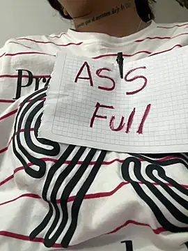 Snapshot of Slut_Dirty_Nastyy chatting on March 3, 2026, 10:28 pm Slut Dirty Nastyy online show from March 3, 2026, 10:28 pm