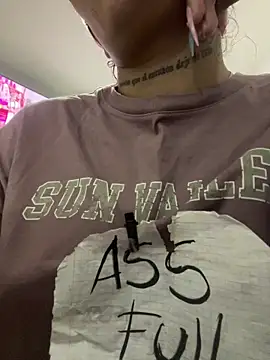 Snapshot of Slut_Dirty_Nastyy chatting on February 22, 2026, 12:46 am Slut Dirty Nastyy online show from February 22, 2026, 12:46 am