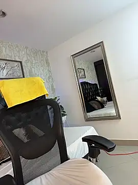 Snapshot of Lander_Cruz chatting on February 25, 2026, 8:19 pm Lander Cruz online show from February 25, 2026, 8:19 pm