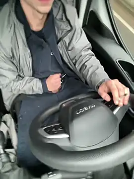 Snapshot of Davide9910x chatting on December 16, 2025, 12:09 pm Davide9910x online show from December 16, 2025, 12:09 pm