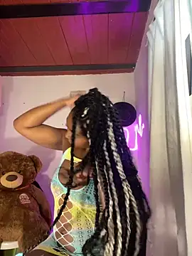 Cynthia es online show from April 16, 2026, 2:07 pm