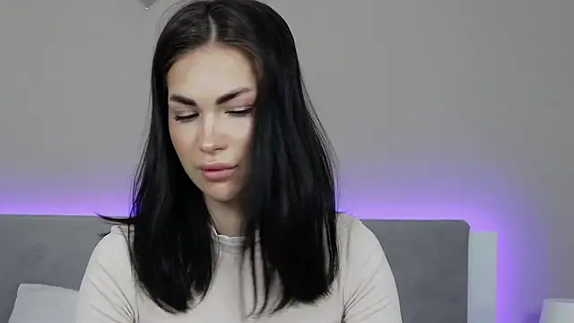 RachaelMils online show from February 4, 2026, 4:07 am