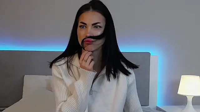 RachaelMils online show from December 19, 2025, 3:54 am