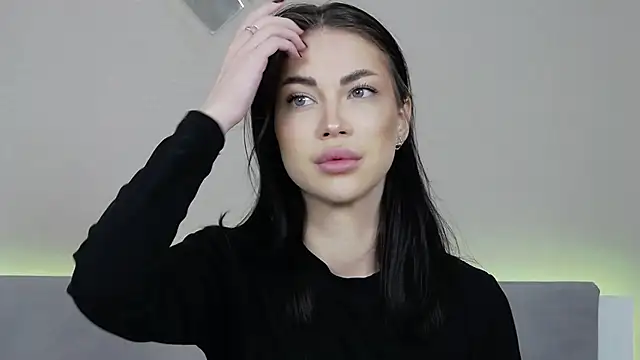 RachaelMils online show from February 5, 2026, 3:57 am