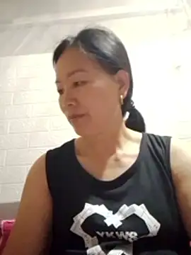 Lili-123k online show from April 17, 2026, 1:03 pm