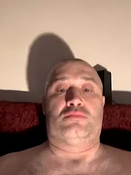 Olomoucak1982 online show from April 30, 2026, 6:59 pm