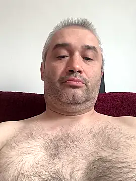 Olomoucak1982 online show from April 21, 2026, 8:10 am