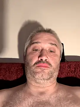 Olomoucak1982 online show from April 23, 2026, 6:42 pm