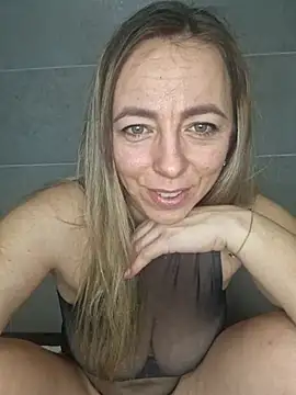 Snapshot of sole28 chatting on February 2, 2026, 9:47 pm sole28 online show from February 2, 2026, 9:47 pm