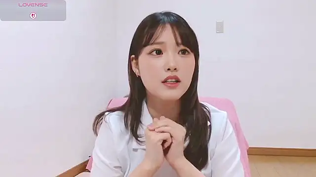 Snapshot of mashiro-desu chatting on December 15, 2025, 8:31 am mashiro-desu online show from December 15, 2025, 8:31 am