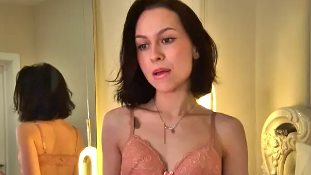 MonicaMercer online show from February 4, 2026, 6:52 am