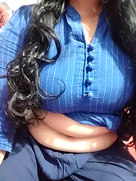 hottyrose69 online show from February 24, 2026, 2:40 pm