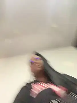 Carameloswing1 online show from April 25, 2026, 10:29 pm