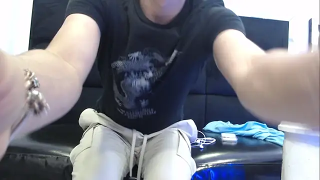 JuanGomm online show from March 3, 2026, 3:02 am