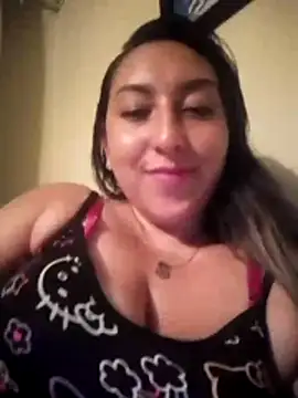 Valeria montana  online show from April 11, 2026, 12:18 am