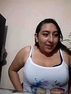 Valeria montana  online show from June 17, 2026, 12:21 am