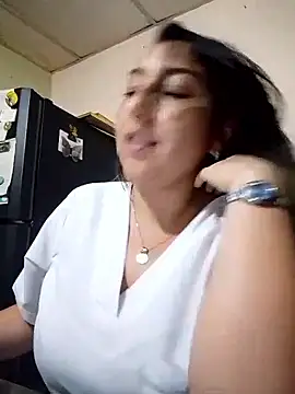 Valeria montana  online show from February 25, 2026, 12:55 am